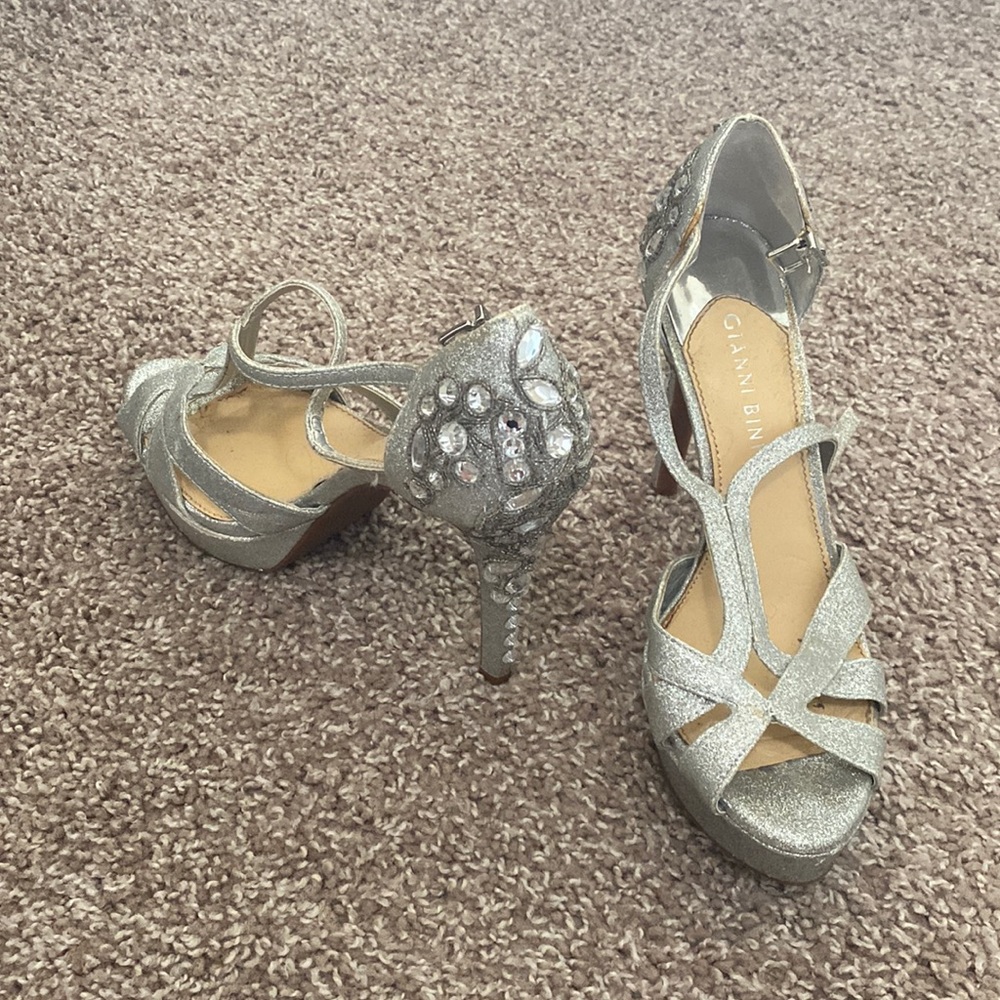 Gianni Bini heels. Size: 8